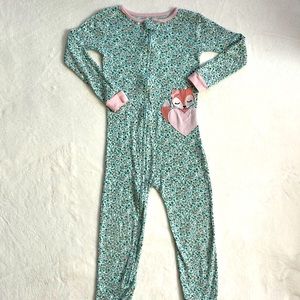 Carter’s little fox Pajama’s. Size 5T